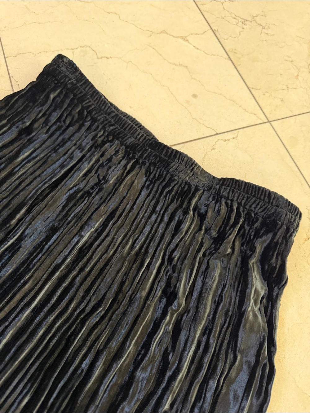 Double D Ranch Black Crinkle Maxi Skirt - Picture 3 of 4